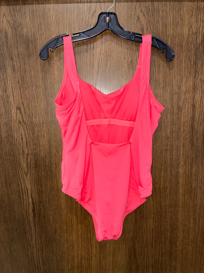 Nike Women's Coral Essential U-Back One Piece Swimsuit Size Large NWOT