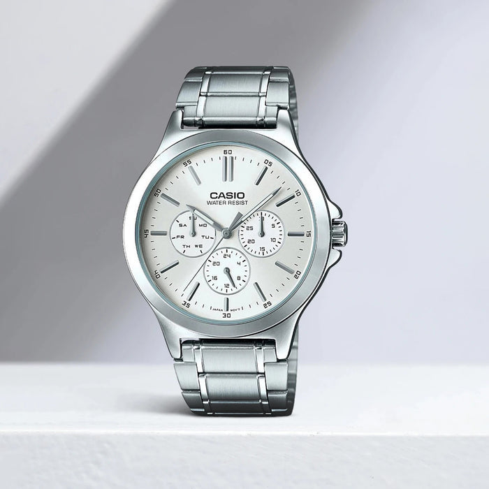 Enticer Men Quartz White Dial Chronograph Stainless Steel Watch A1892