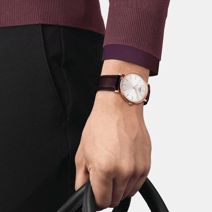 Everytime Unisex Quartz White Dial Analog Leather Watch T1434103601100