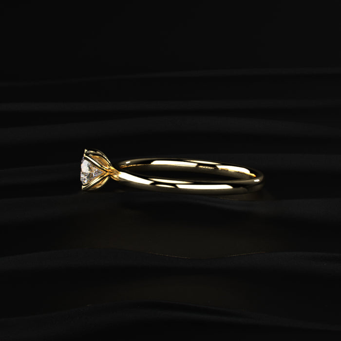 Round Diamond Tulip Setting Ring