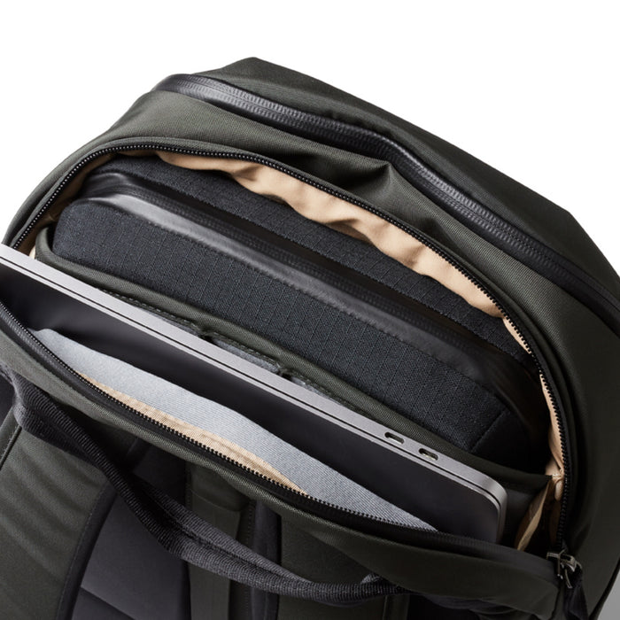 bellroy_BTWB-OLI-215_olive